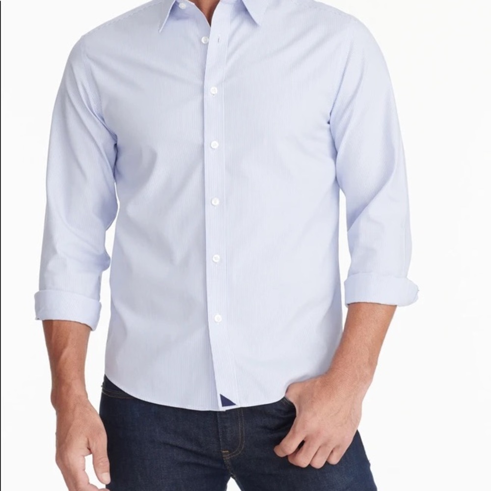 Men’s UnTuckIt button down (small)